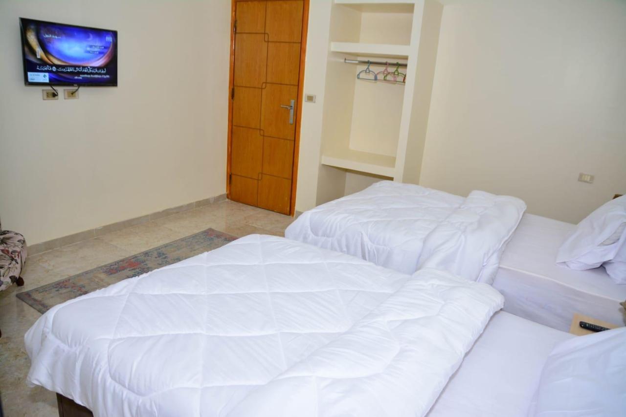 Pyramid View Gh Hotel Kafrat al Jabal Exterior photo